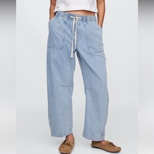 GAP mid rise supersoft Pull-On barrel leg jeans